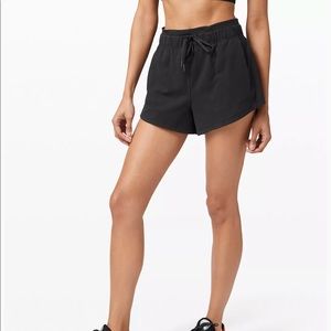 Inner Glow HR Short